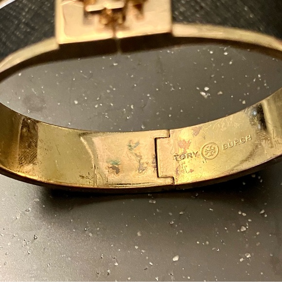 Tory Burch - 1/2” Black Leather Inlay Gold Hinged Bracelet - Picture 9 of 10